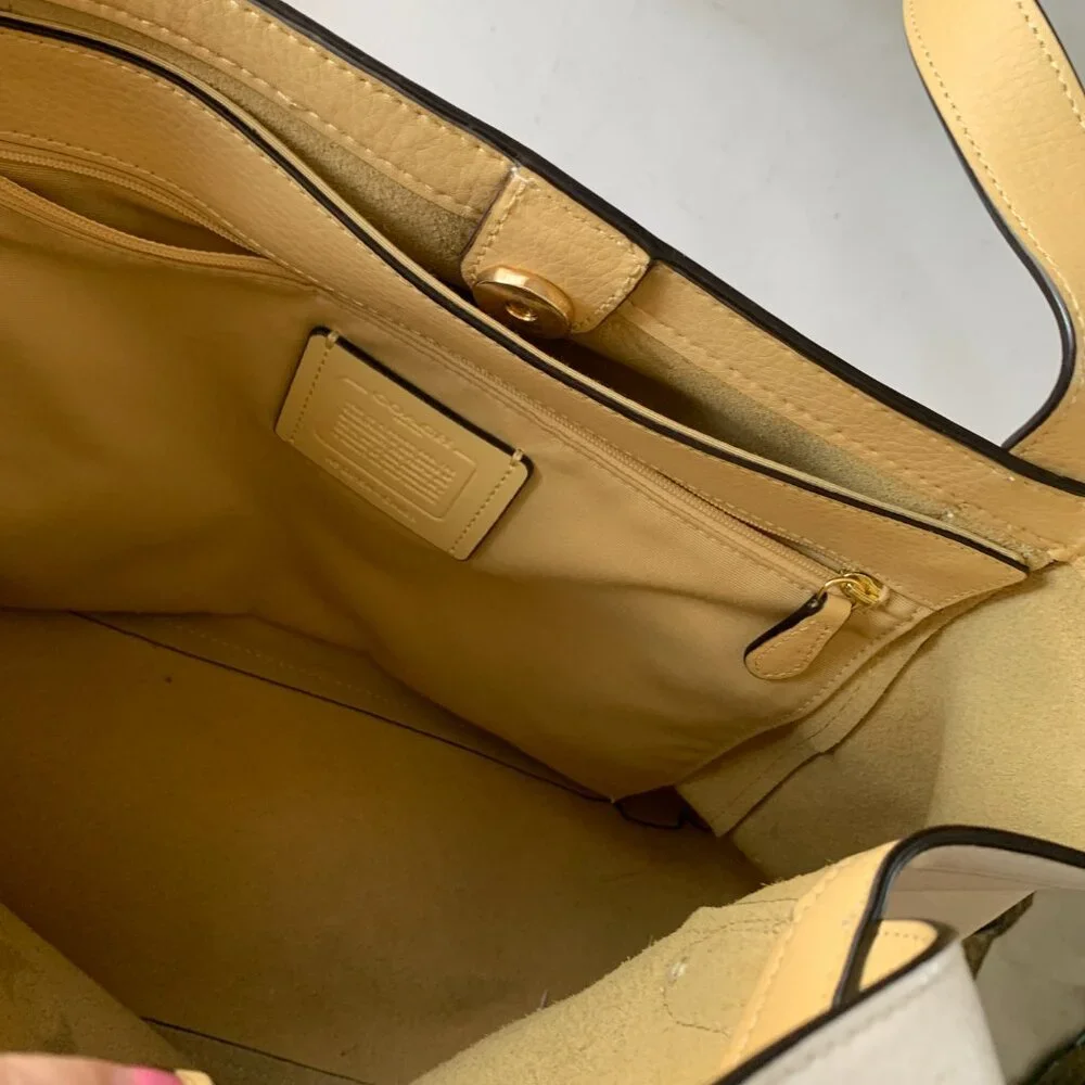 Coach Tote 27 With Horse And Carriage MSRP $328